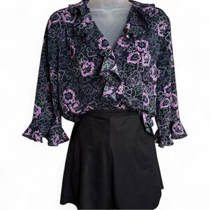 Sag Harbor Black and Purple Floral Blouse. Size 10 Petite. Excellent condition